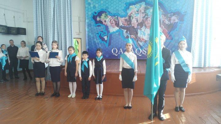 Торжественная линейка ко Дню Независимости Республики Казахстан